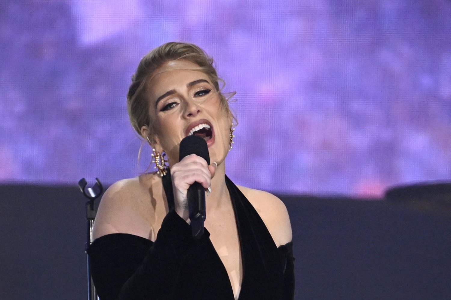 Is Adele Married Already Rumors Increase Following Speech at Las Vegas Show
