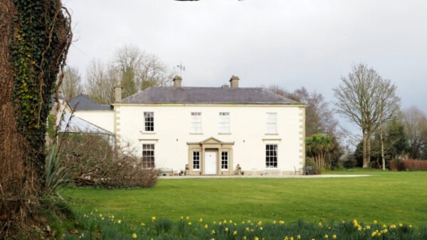 You Can Expect Traditional Food And Vintage Decor At Irish Country House